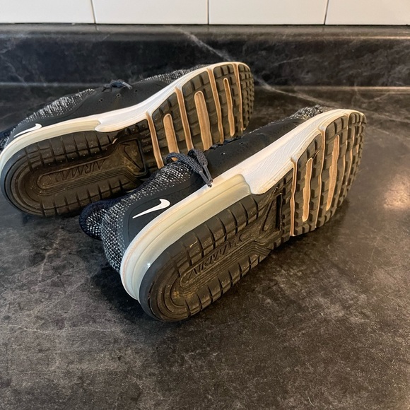 Nike Air Max sneakers - Picture 8 of 11